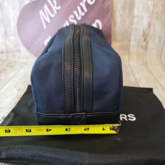 Unisex Michael Kors Navy Blue Black Cosmetic Bag - Picture 6 of 9